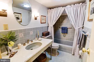 4201 Cathedral Ave NW, Washington, DC 20016 - Photo 19