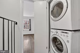 329 6th St SE, Washington, DC 20003 - Photo 9