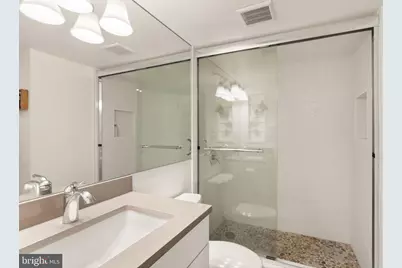 2111 Wisconsin Avenue NW #606, Washington, DC 20007 - Photo 9