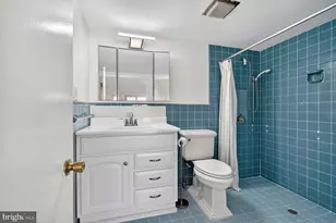 4201 Cathedral Ave NW, Washington, DC 20016 - Photo 9