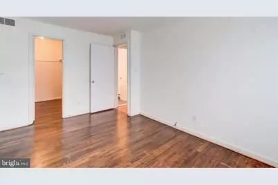 900 24th Street NW #D, Washington, DC 20037 - Photo 13