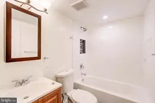 900 24th St NW, Washington, DC 20037 - Photo 17