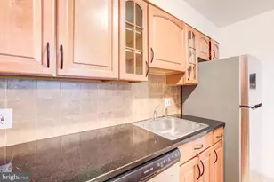 900 24th St NW, Washington, DC 20037 - Photo 5