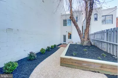 240 14th Street SE, Washington, DC 20003 - Photo 13