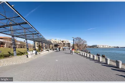 1211 34th Street NW, Washington, DC 20007 - Photo 7