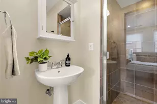 907 3rd Pl SE, Washington, DC 20003 - Photo 35