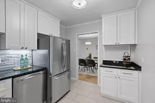 3001 Veazey Terrace NW, Washington, DC 20008 - Photo 7