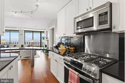 700 New Hampshire Avenue NW #1218, Washington, DC 20037 - Photo 7