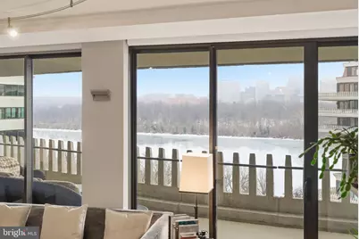 700 New Hampshire Avenue NW #1218, Washington, DC 20037 - Photo 19