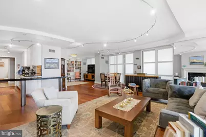 700 New Hampshire Avenue NW #1218, Washington, DC 20037 - Photo 11