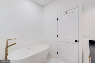 2910 18th St NW, Washington, DC 20009 - Photo 25