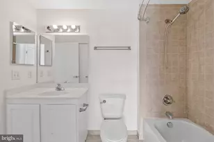 350 G St SW, Washington, DC 20024 - Photo 21