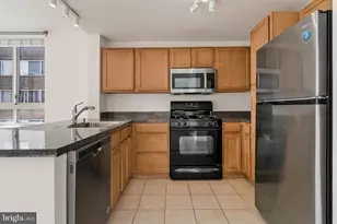 350 G St SW, Washington, DC 20024 - Photo 11