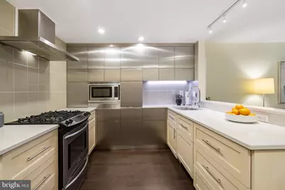 1301 20th Street NW #109, Washington, DC 20036 - Photo 7