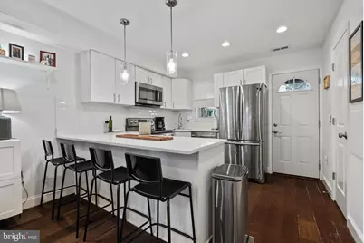 2000 E E Street NE, Washington, DC 20002 - Photo 9