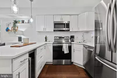 2000 E E Street NE, Washington, DC 20002 - Photo 11