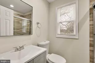 4131 Hunt Pl NE, Washington, DC 20019 - Photo 5