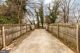 4131 Hunt Pl NE, Washington, DC 20019 - Photo 9