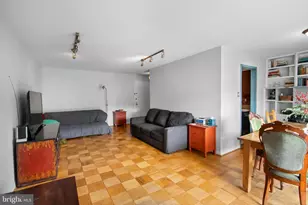 2501 Calvert St NW, Washington, DC 20008 - Photo 9