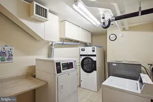 3001 Veazey NW, Washington, DC 20008 - Photo 25