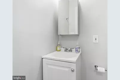 1018 13th Street SE #2, Washington, DC 20003 - Photo 9