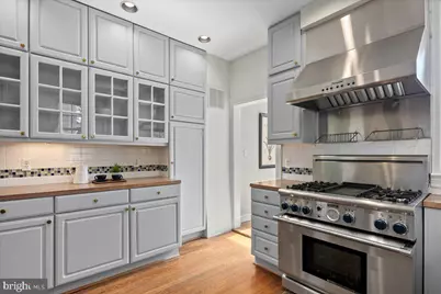 2210 Wyoming Avenue NW, Washington, DC 20008 - Photo 15