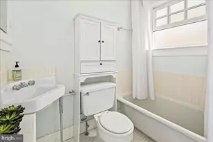 2210 Wyoming Ave NW, Washington, DC 20008 - Photo 57