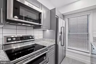 220 2nd St SE, Washington, DC 20003 - Photo 7