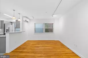 220 2nd St SE, Washington, DC 20003 - Photo 5