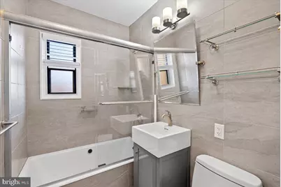 220 2nd Street SE #303, Washington, DC 20003 - Photo 15