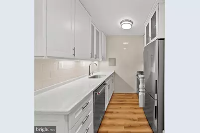 2030 F Street NW #1008, Washington, DC 20006 - Photo 5