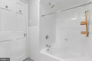 2035 Parkside Dr NW, Washington, DC 20012 - Photo 35