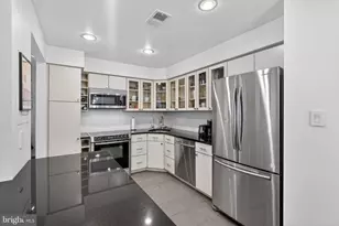 1045 31st St NW, Washington, DC 20007 - Photo 7
