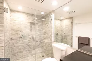 1045 31st St NW, Washington, DC 20007 - Photo 31