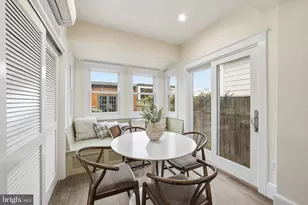 613 G St SE, Washington, DC 20003 - Photo 23