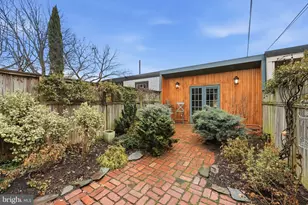 613 G St SE, Washington, DC 20003 - Photo 41