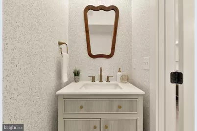 1706 Bay Street SE, Washington, DC 20003 - Photo 9