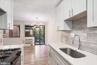 2325 42nd Street NW #420, Washington, DC 20007 - Photo 15