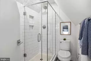 1015 D St NE, Washington, DC 20001 - Photo 25