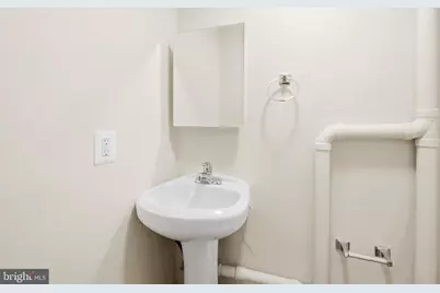 237 15th Street SE, Washington, DC 20003 - Photo 9