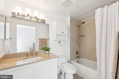 355 I Street SW #601, Washington, DC 20024 - Photo 19