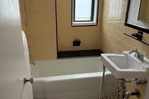 1 Scott Cir NW, Washington, DC 20036 - Photo 7