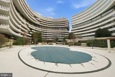 700 New Hampshire Avenue NW #609, Washington, DC 20037 - Photo 23