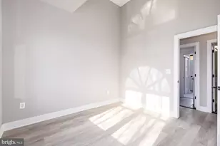 3325 M St NW, Washington, DC 20007 - Photo 33