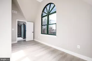 3325 M St NW, Washington, DC 20007 - Photo 11