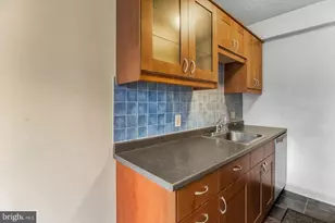 3051 Idaho Ave NW, Washington, DC 20016 - Photo 9