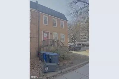 626 G Street SW, Washington, DC 20024 - Photo 3