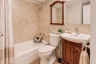 1435 4th St SW, Washington, DC 20024 - Photo 3