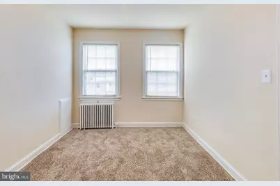 219 Oakwood St. SE Street SE #303, Washington, DC 20032 - Photo 9