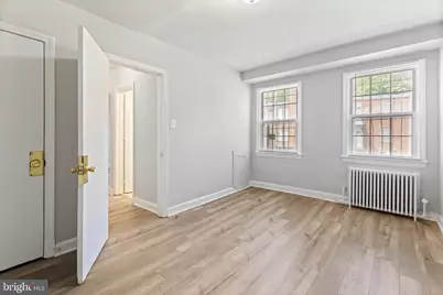 219 Oakwood St. SE Street SE #303, Washington, DC 20032 - Photo 3